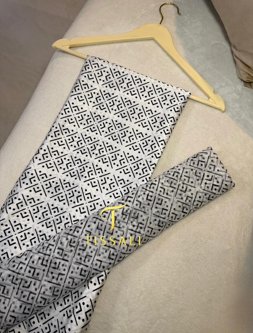 Silk Soie Graphique Signature